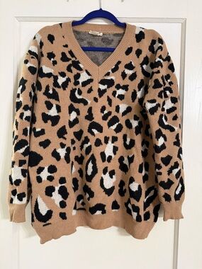 Entro V-Neck Leopard Print Sweater - Tan/Black/White